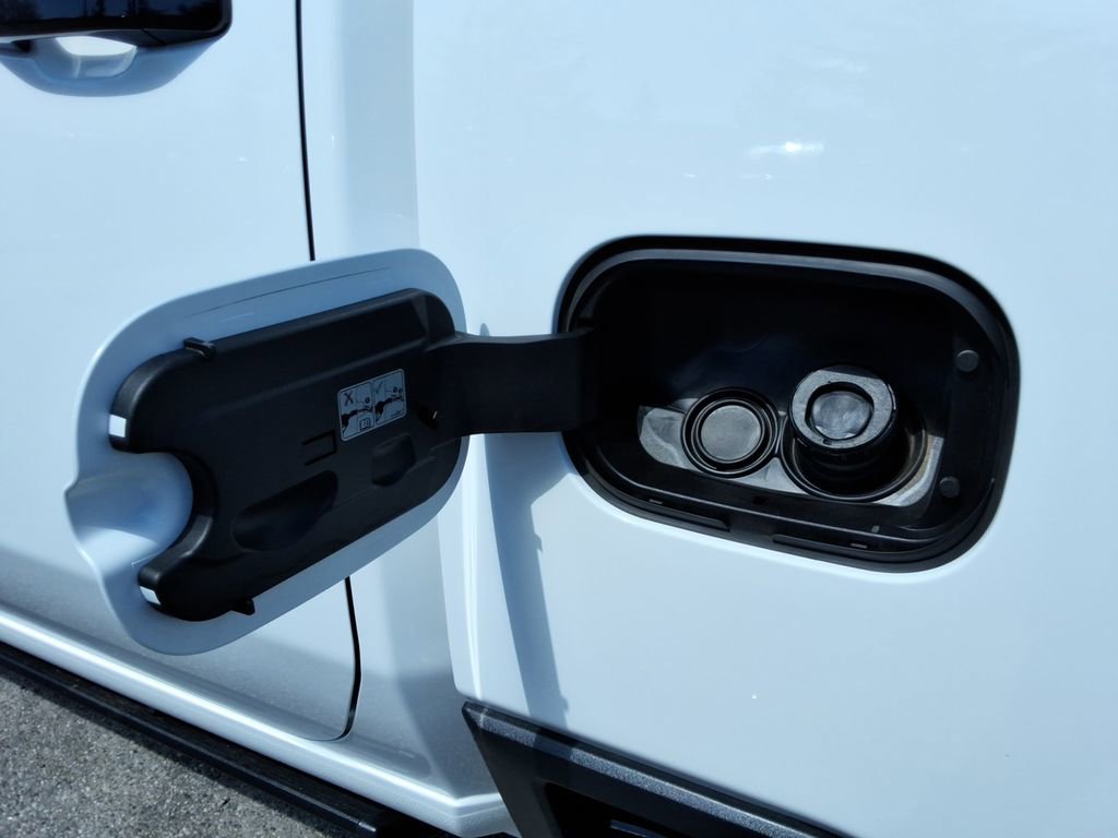 Certified 2024 Chevrolet Silverado 2500 LTZ w/ LTZ Plus Package image 13