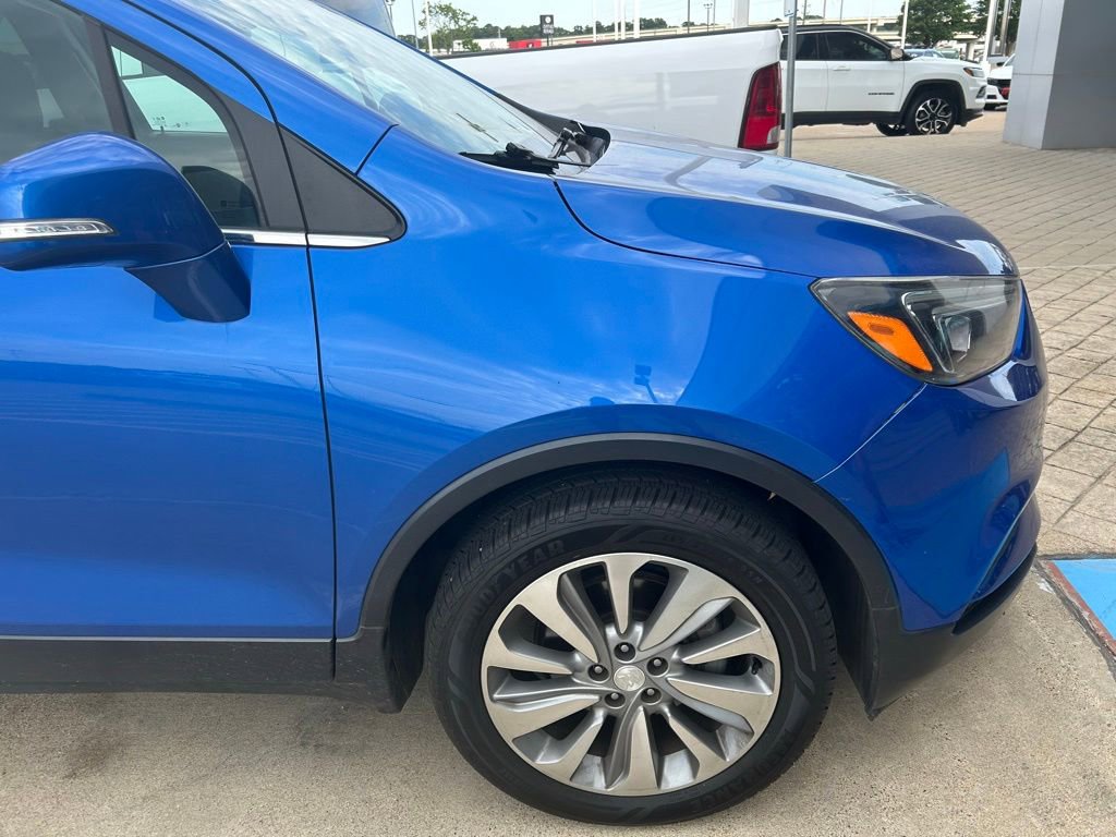 Used 2018 Buick Encore Preferred FWD image 2