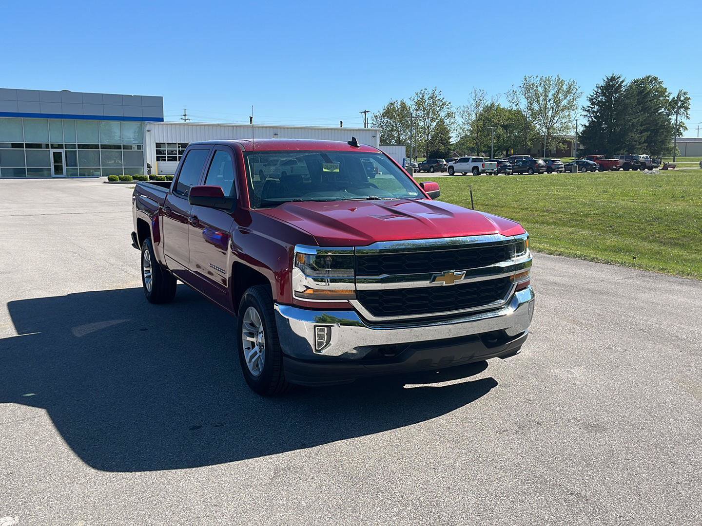 Used 2018 Chevrolet Silverado 1500 LT w/ All Star Edition AWD/4WD image 7