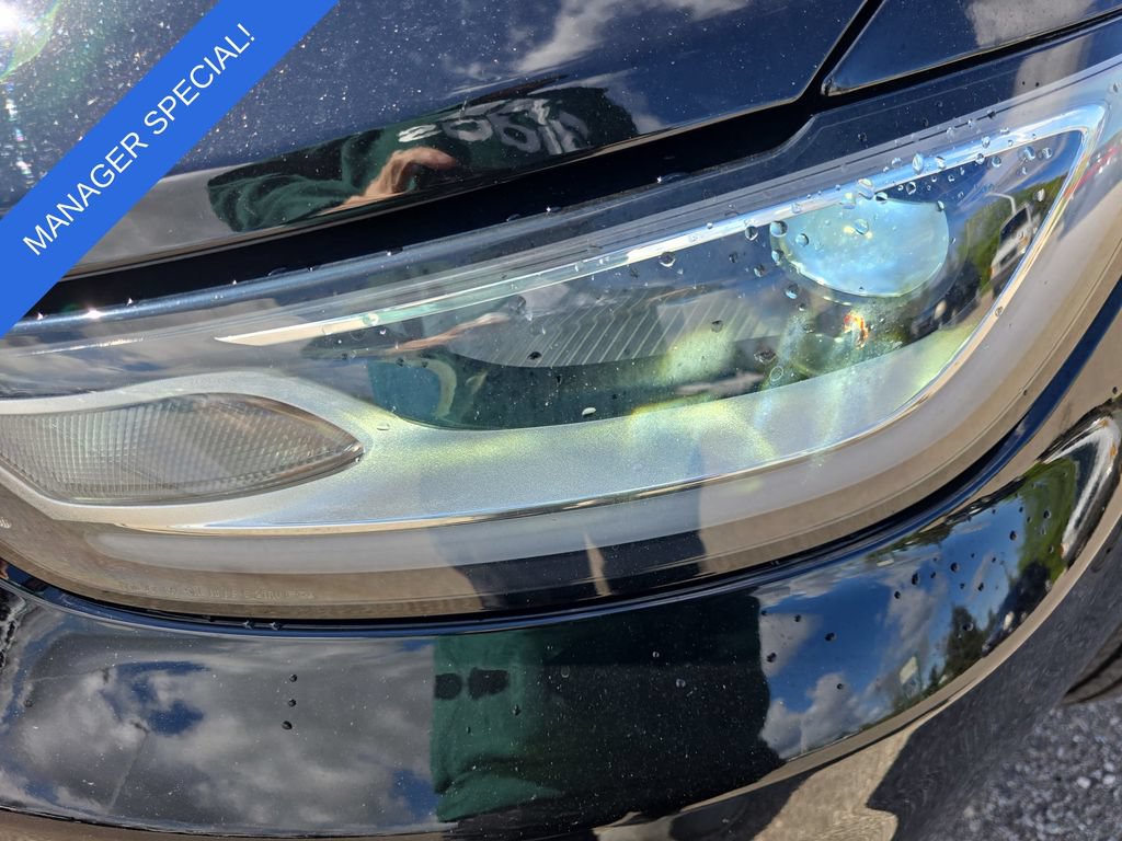 Used 2025 Chrysler Pacifica Limited FWD image 34