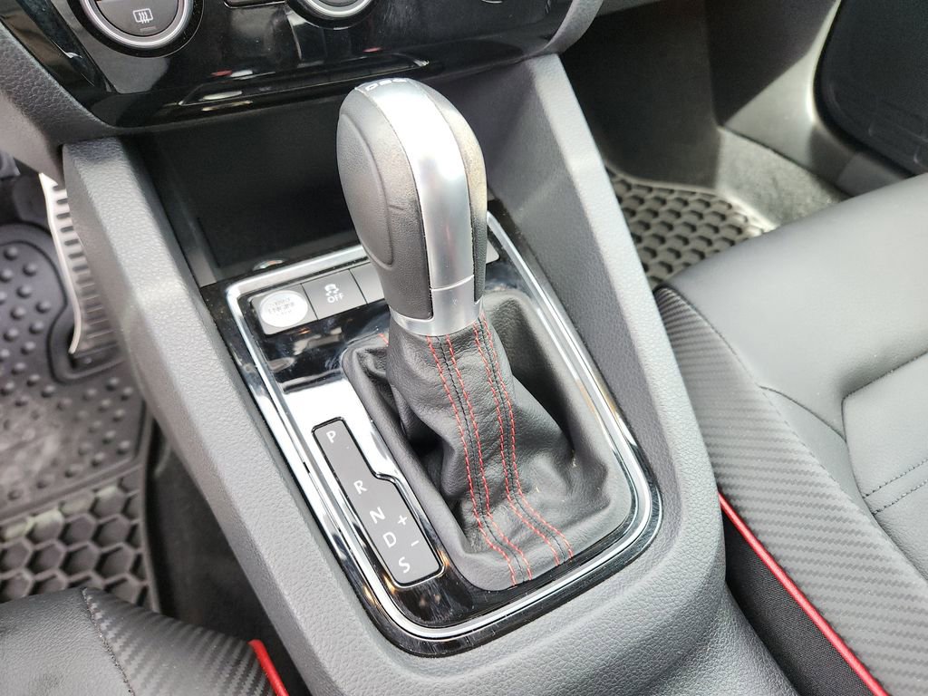 Used 2015 Volkswagen Jetta GLI SE image 25