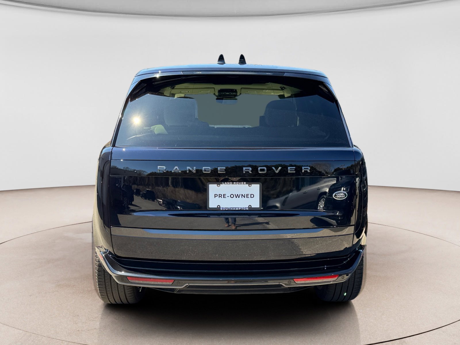 Certified 2023 Land Rover Range Rover Autobiography image 4
