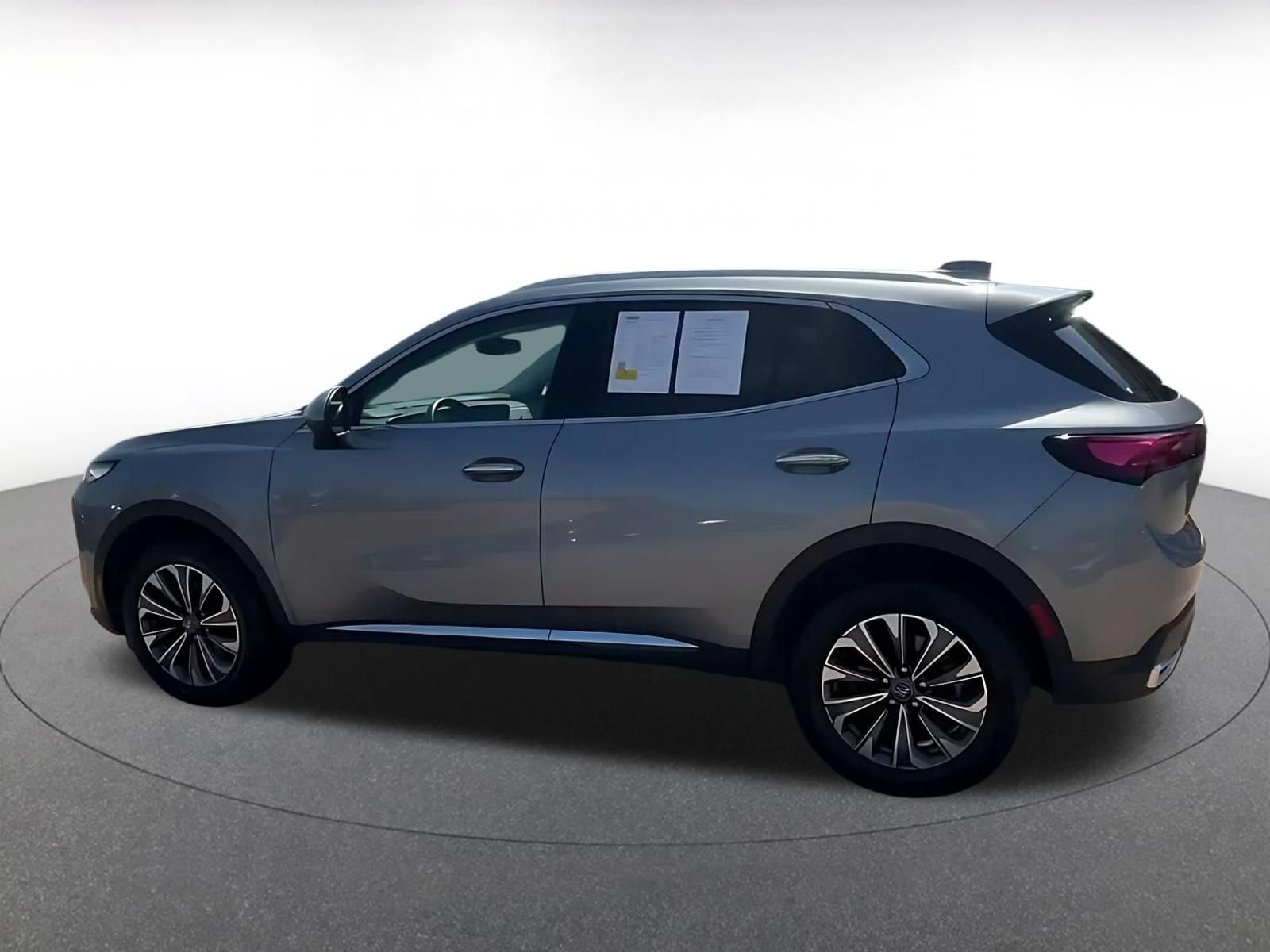 Used 2024 Buick Envision Preferred AWD/4WD image 9