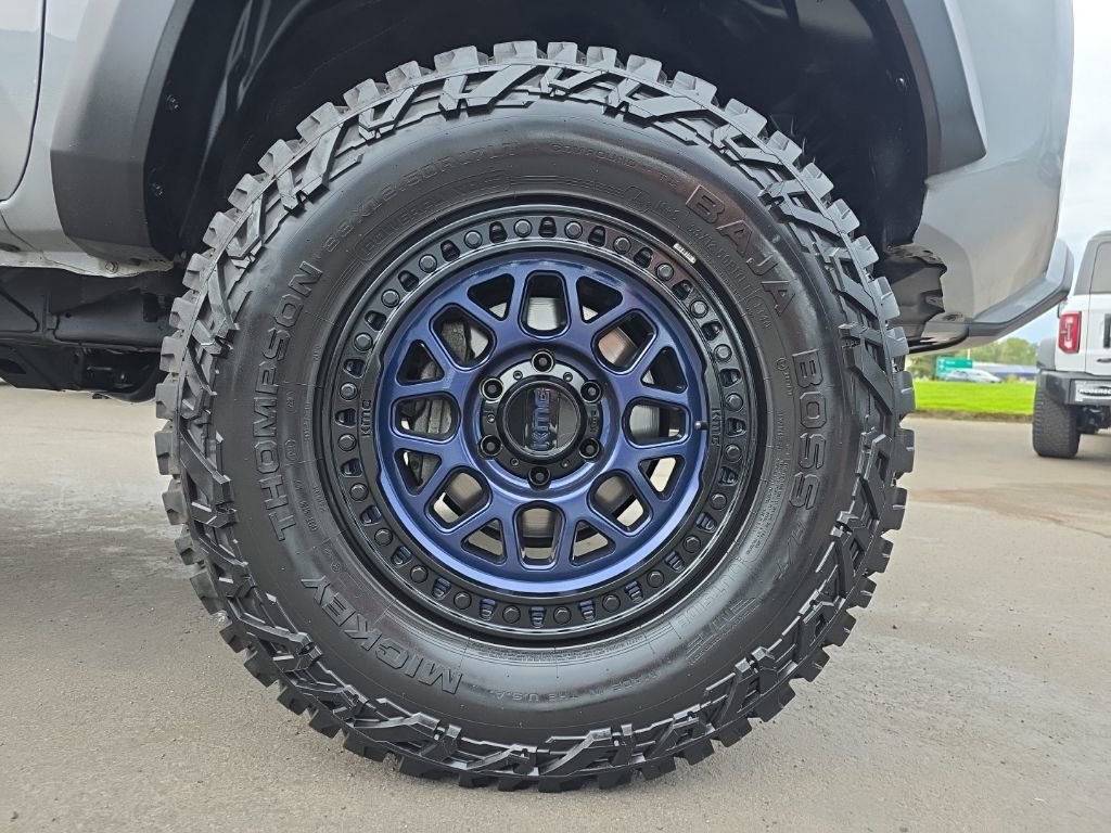 Used 2020 Toyota Tacoma TRD Off-Road w/ Technology Package image 9