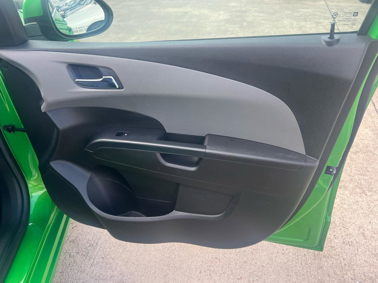 Used 2016 Chevrolet Sonic LT w/ Fun and Sun Package FWD image 18