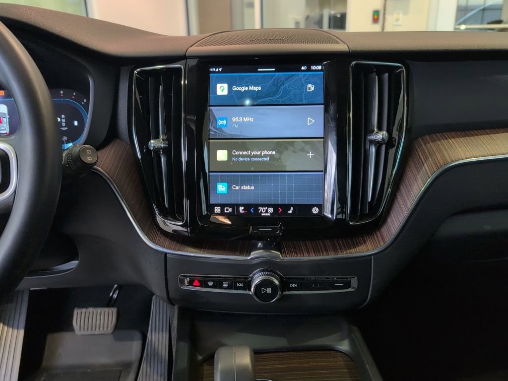 Used 2022 Volvo XC60 B5 Momentum w/ Advanced Package image 22