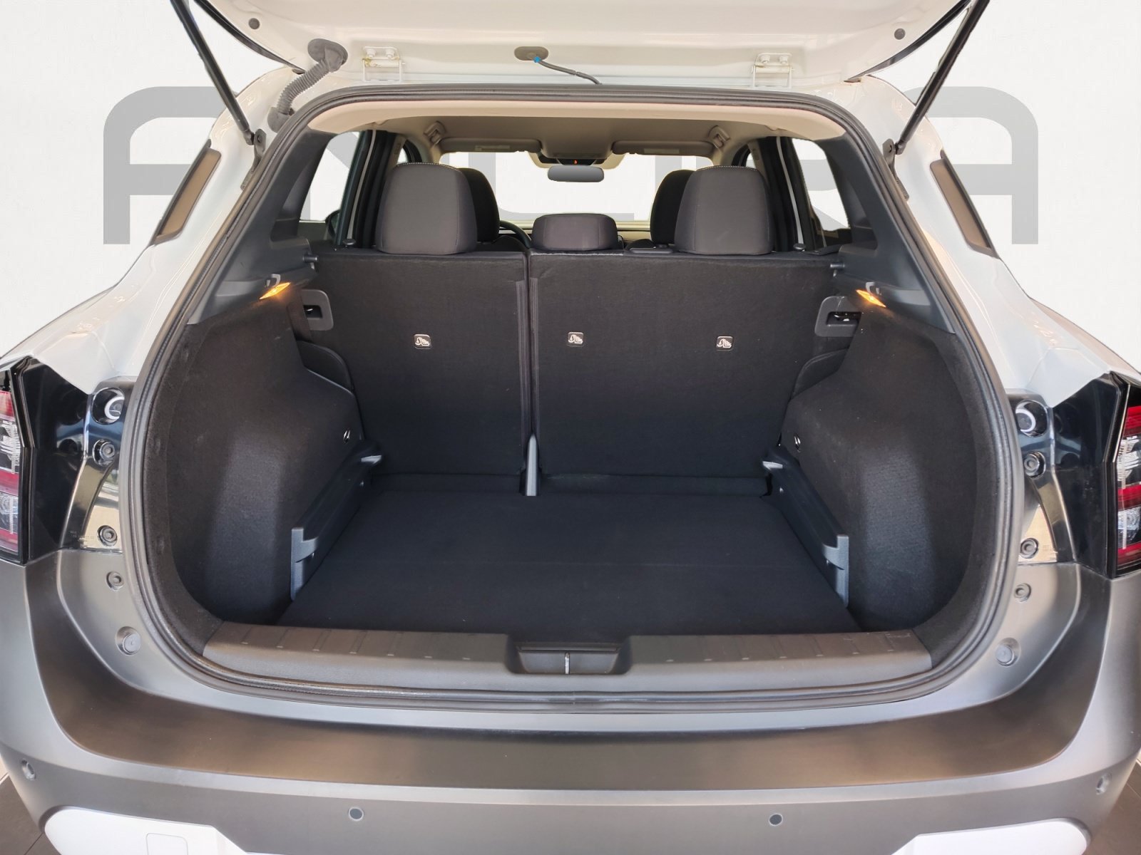 Certified 2026 Nissan Kicks SV w/ Cold Weather Package FWD image 14