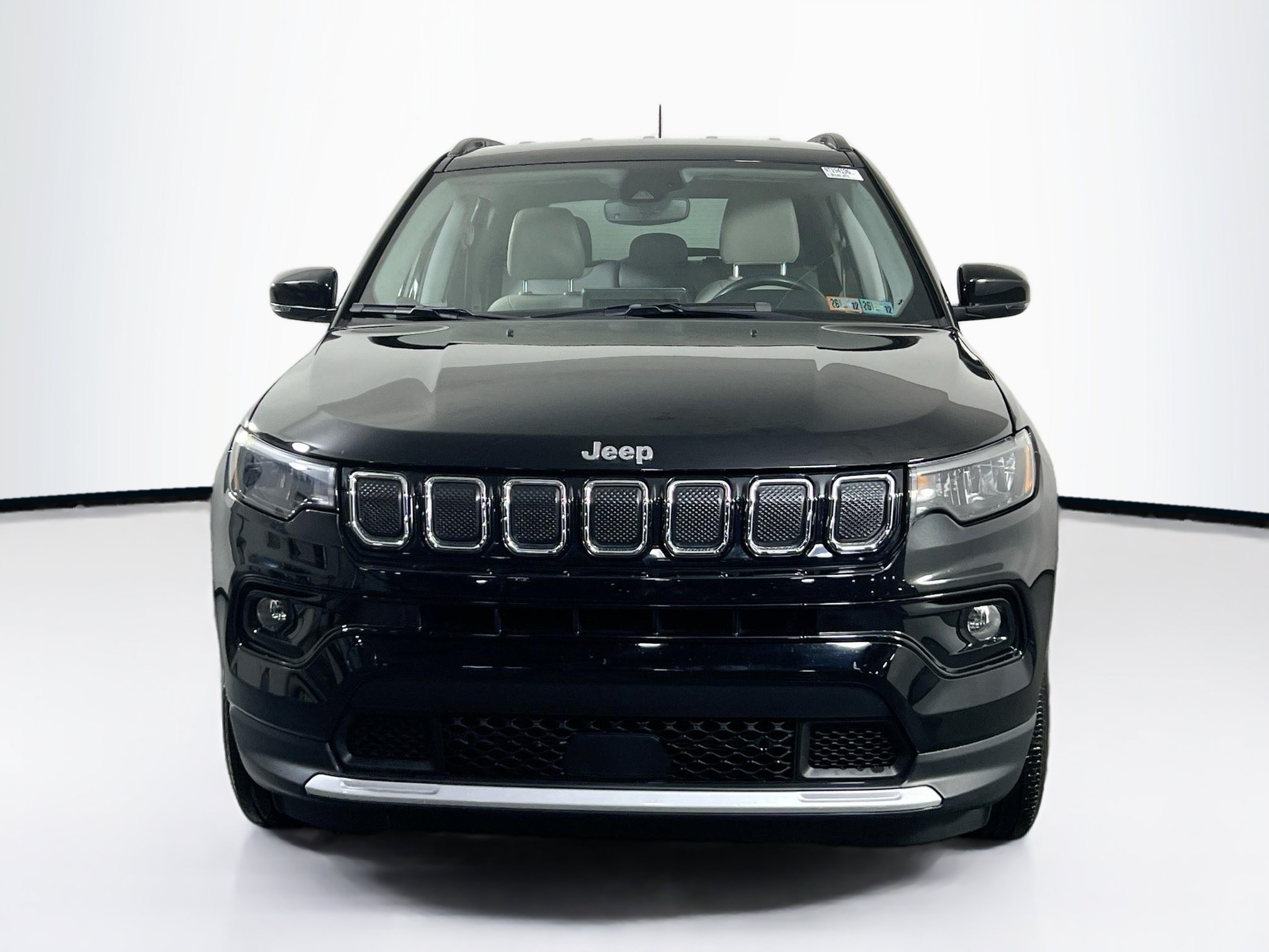 Used 2022 Jeep Compass Limited AWD/4WD image 2