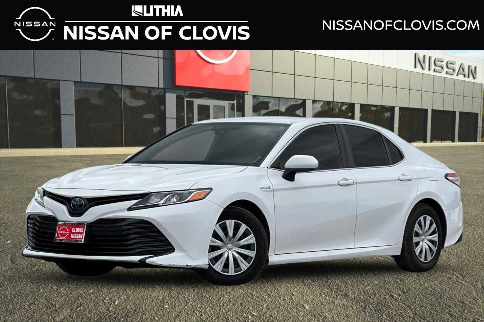 Used 2020 Toyota Camry LE image 1