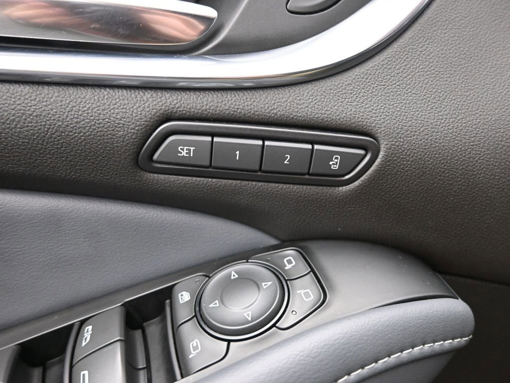 Used 2024 Buick Enclave Premium image 19