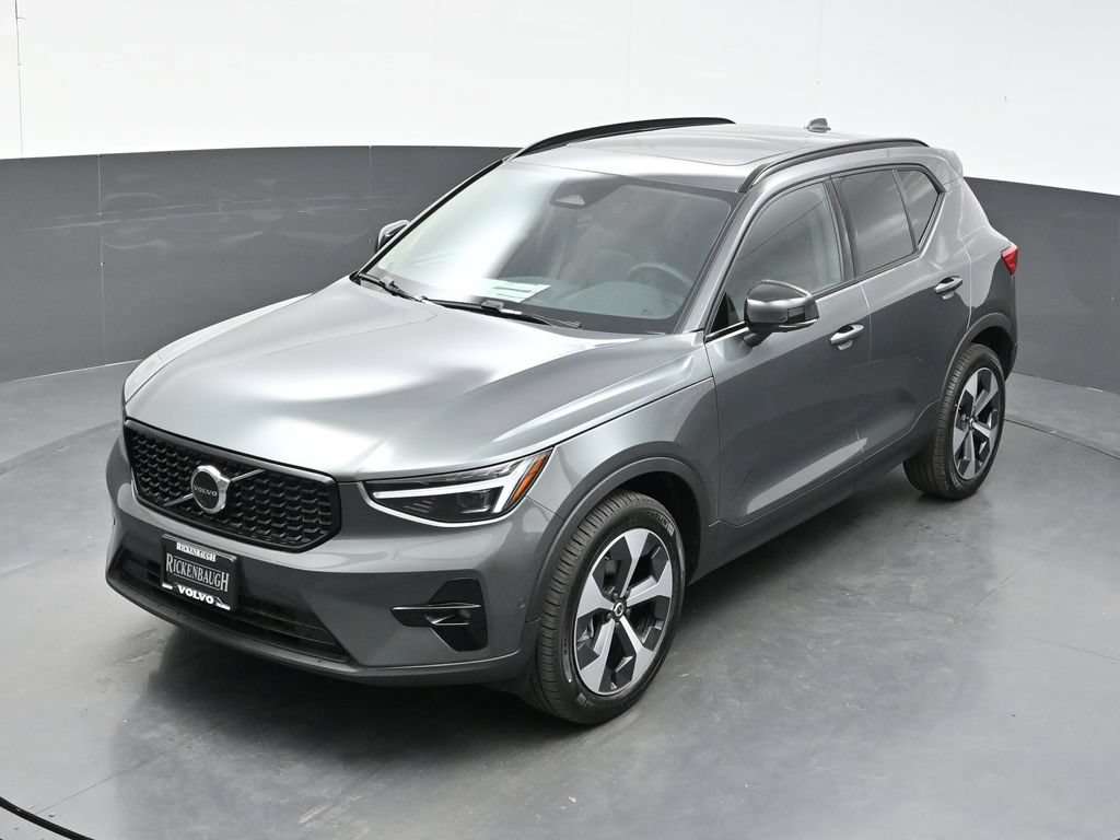 New 2026 Volvo XC40 B5 Plus w/ Protection Package Premier AWD/4WD image 31