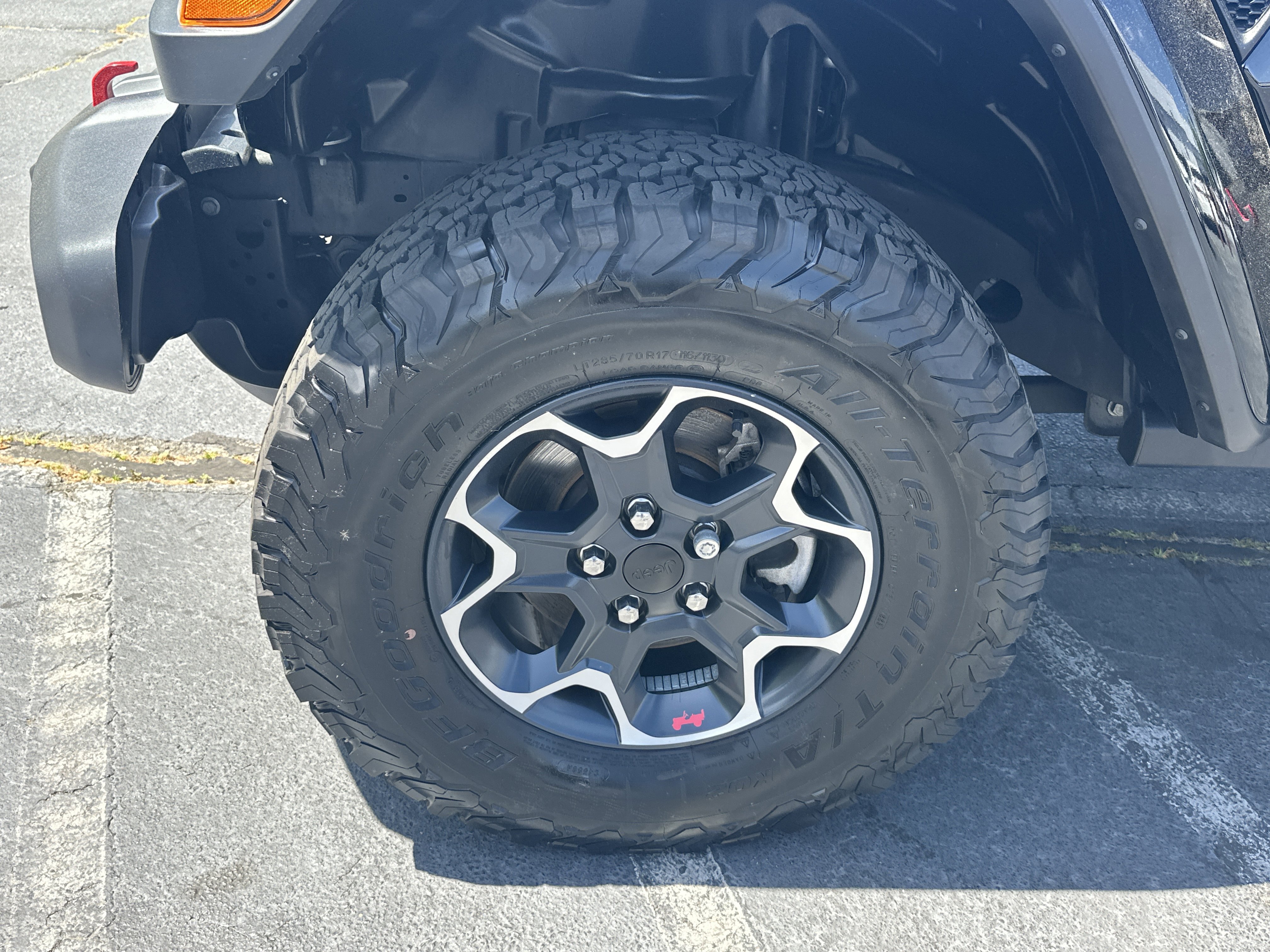 Used 2023 Jeep Wrangler Unlimited Rubicon w/ Cold Weather Group AWD/4WD image 13