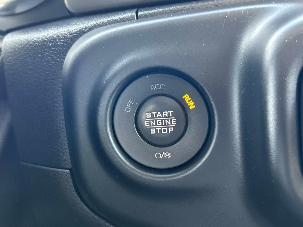 Used 2021 Jeep Gladiator Sport AWD/4WD image 22