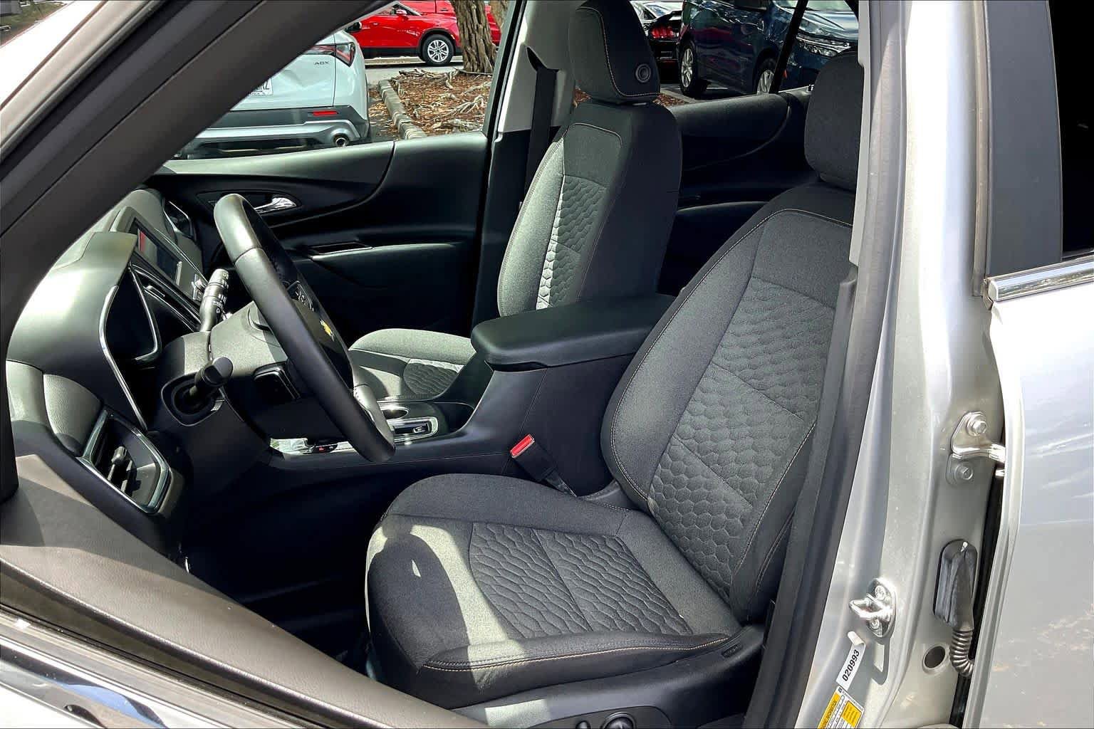 Used 2021 Chevrolet Equinox LT image 24