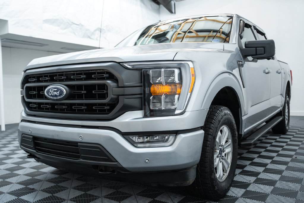 Used 2021 Ford F150 XLT w/ Equipment Group 302A High AWD/4WD image 3