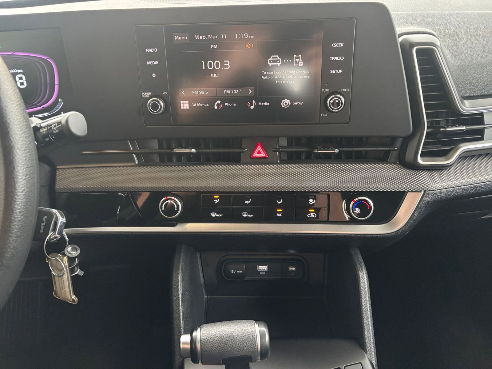 Used 2025 Kia Sportage LX image 18