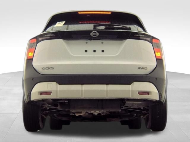 Used 2025 Nissan Kicks SV AWD/4WD image 6