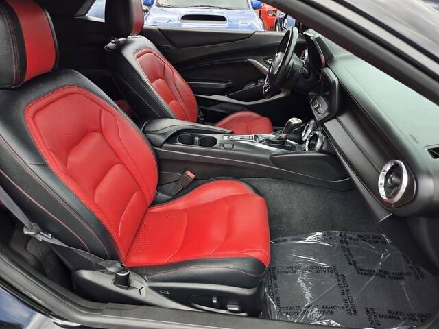 Used 2020 Chevrolet Camaro LT RWD image 20