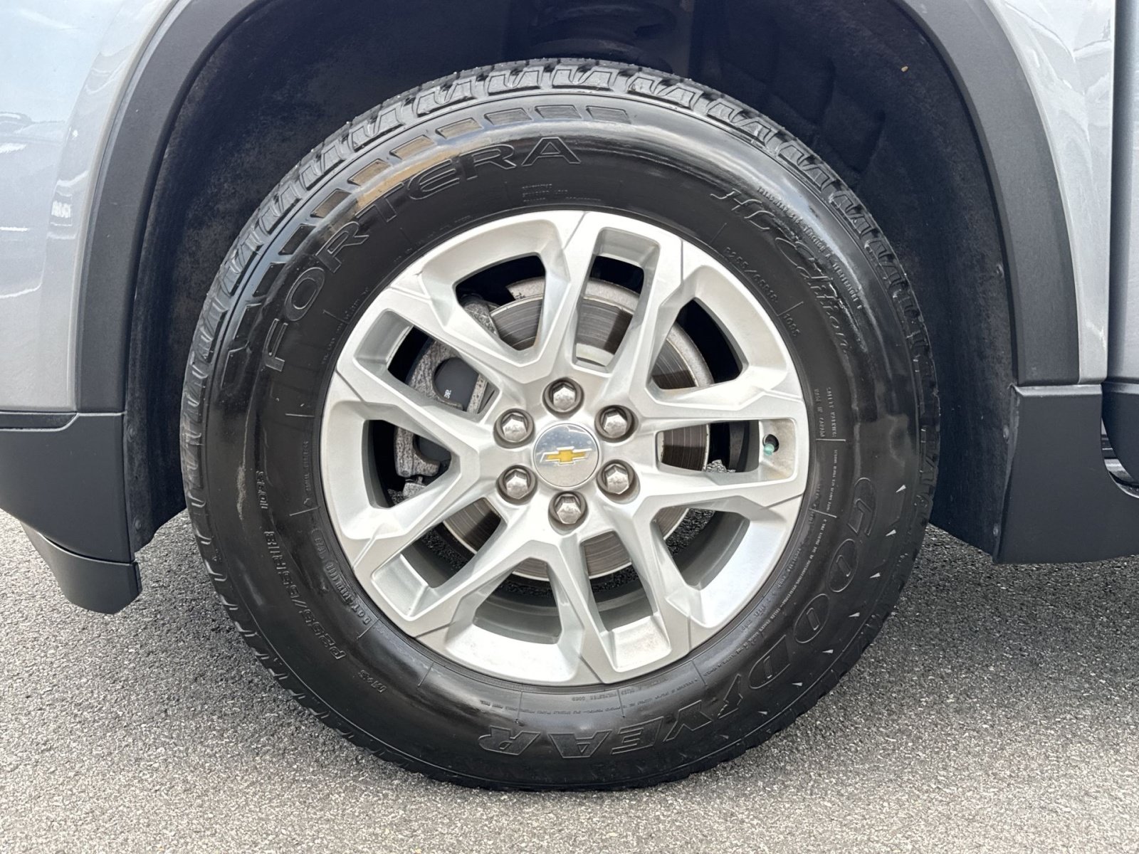 Used 2019 Chevrolet Traverse LS FWD image 12