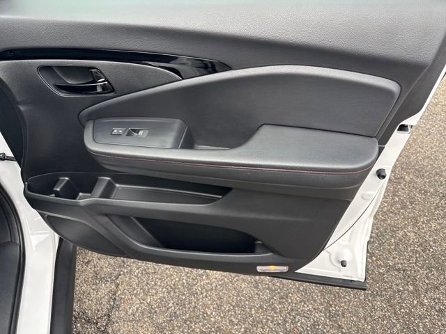 Used 2025 Honda Passport Black Edition image 21