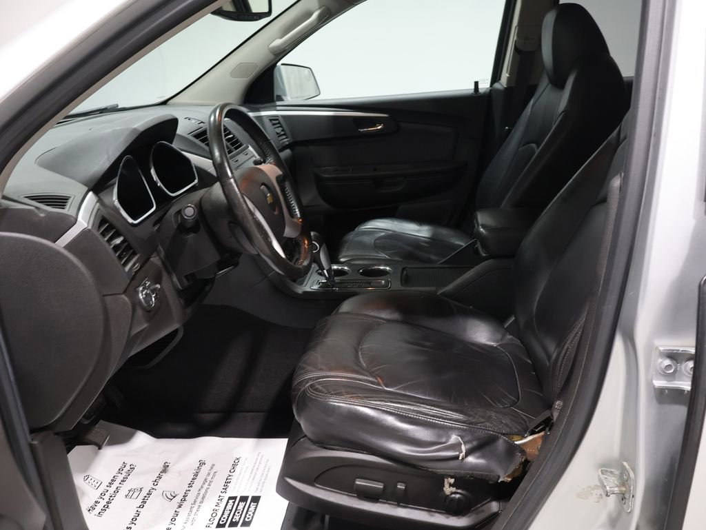 Used 2012 Chevrolet Traverse LT image 9