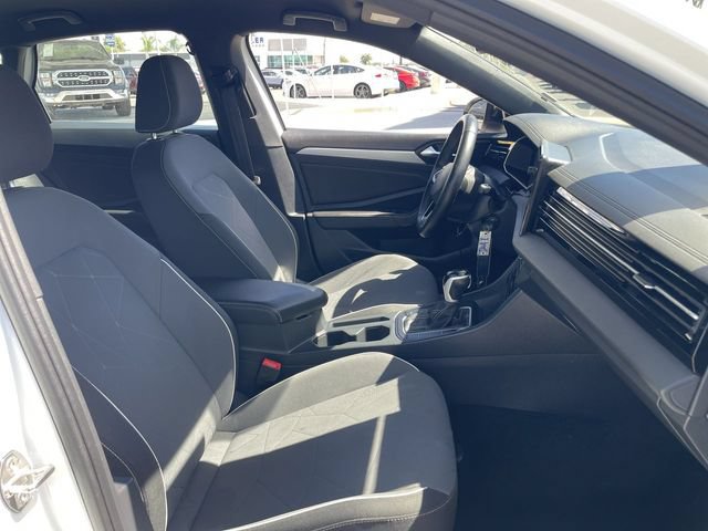 Used 2025 Volkswagen Jetta Sport FWD image 26