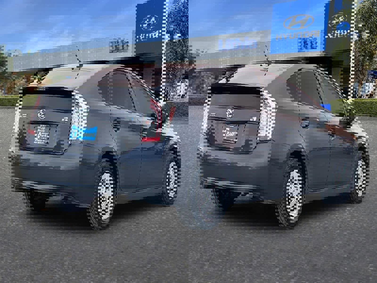 Used 2012 Toyota Prius Three image 2