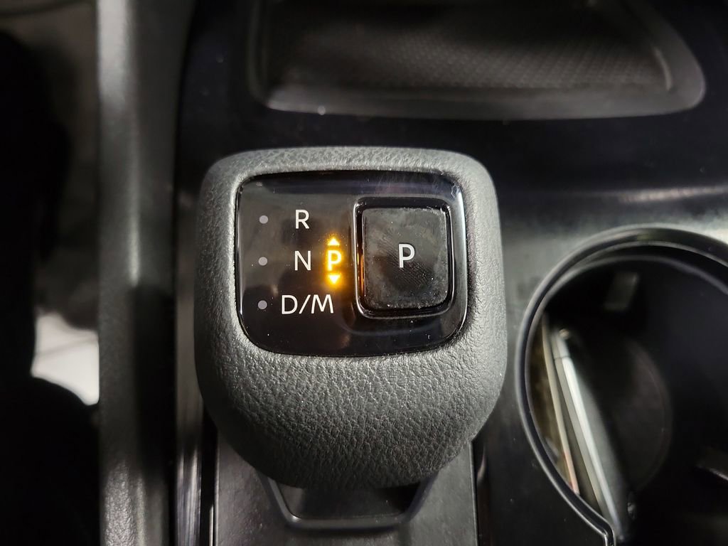 Used 2024 Nissan Rogue SV image 16