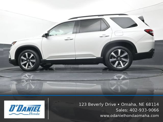 Used 2023 Honda Pilot Touring image 10