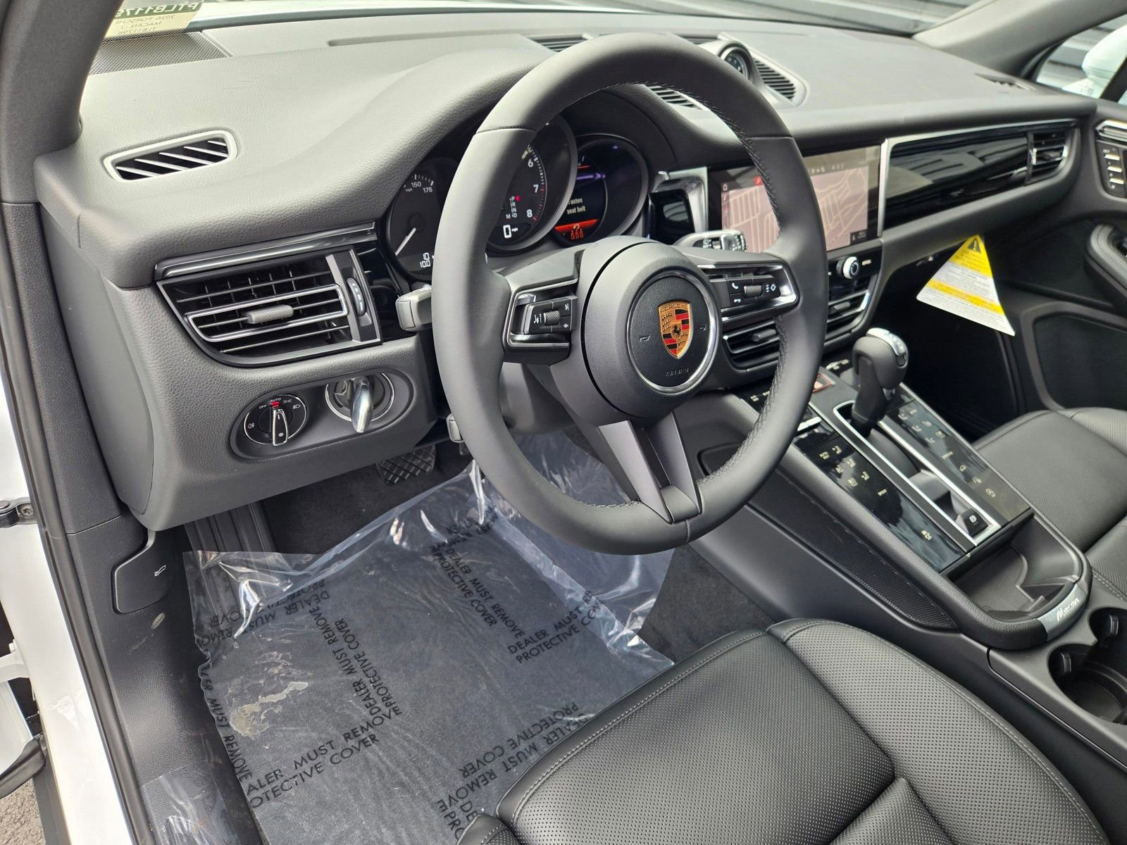 New 2026 Porsche Macan AWD/4WD image 4