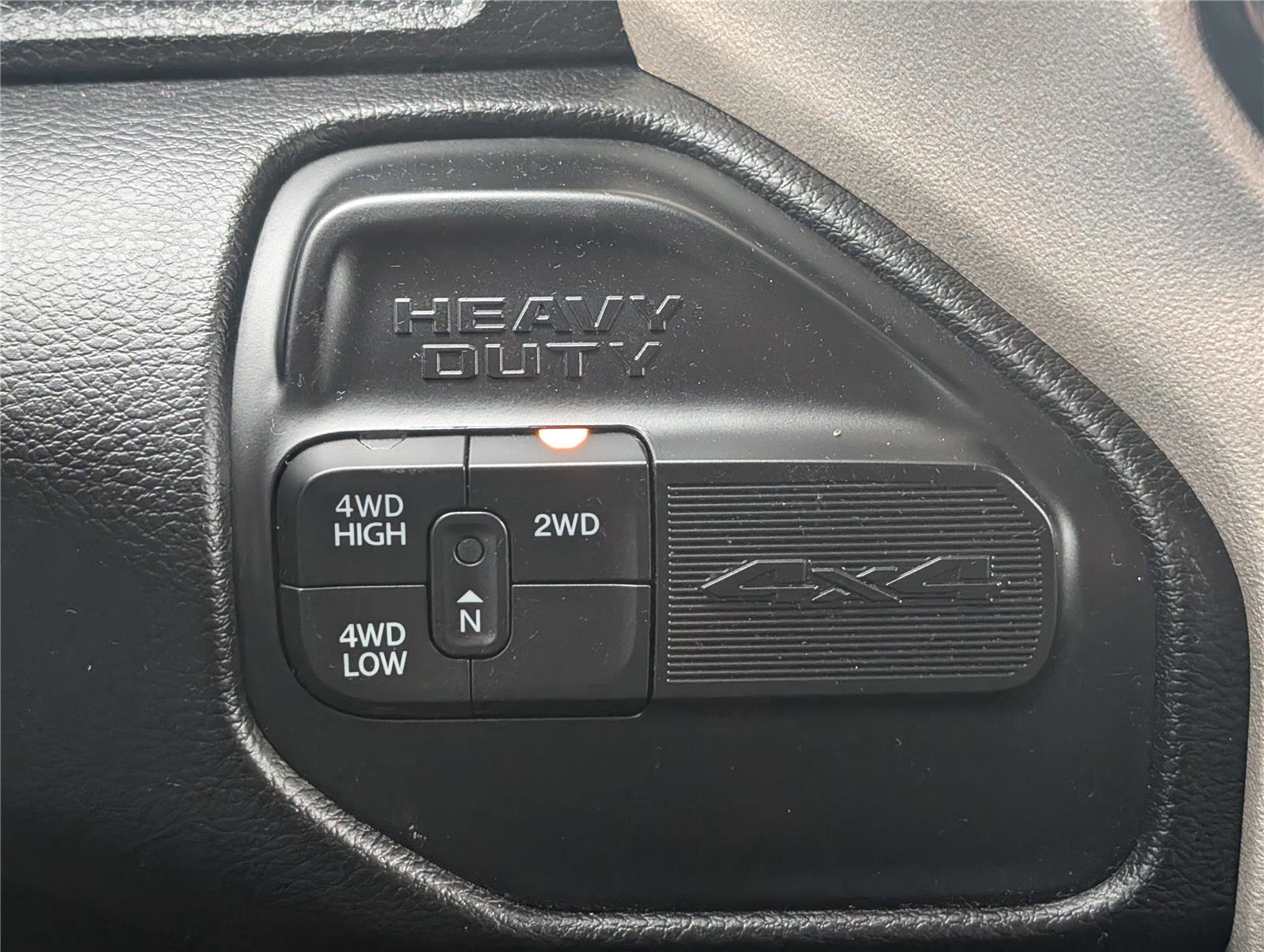 Used 2024 RAM 2500 Laramie AWD/4WD image 26