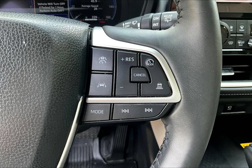 Used 2024 Toyota Grand Highlander AWD image 12