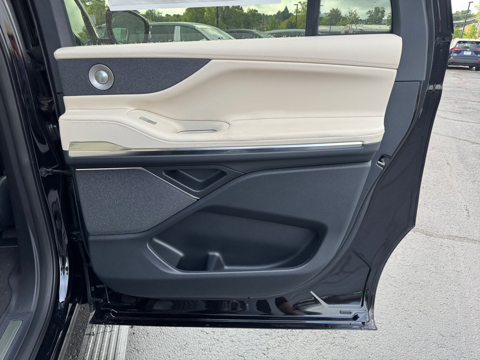 New 2027 Lincoln Navigator L Reserve AWD/4WD image 27