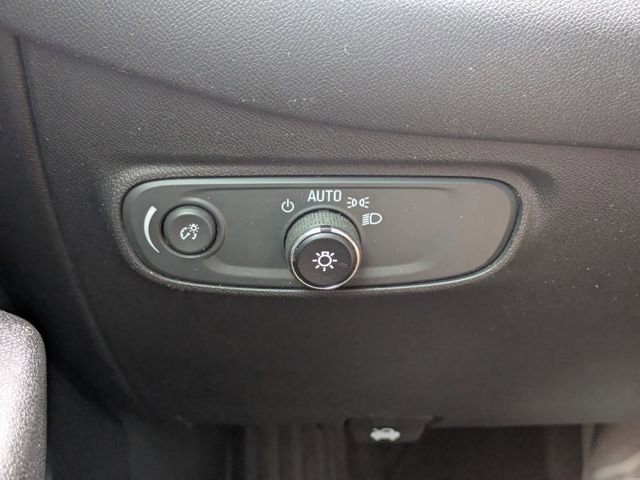 Used 2020 Chevrolet Equinox LT image 24
