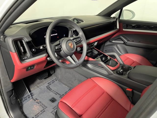 Used 2026 Porsche Cayenne Coupe image 4