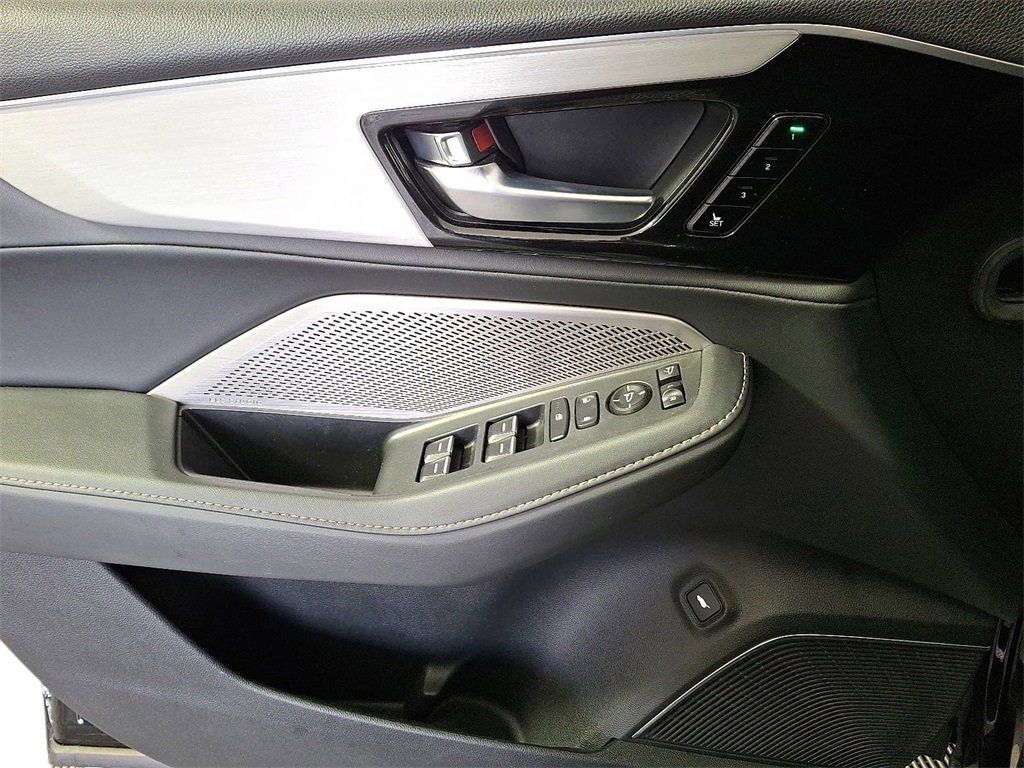 Used 2023 Acura MDX FWD w/ Technology Package image 10