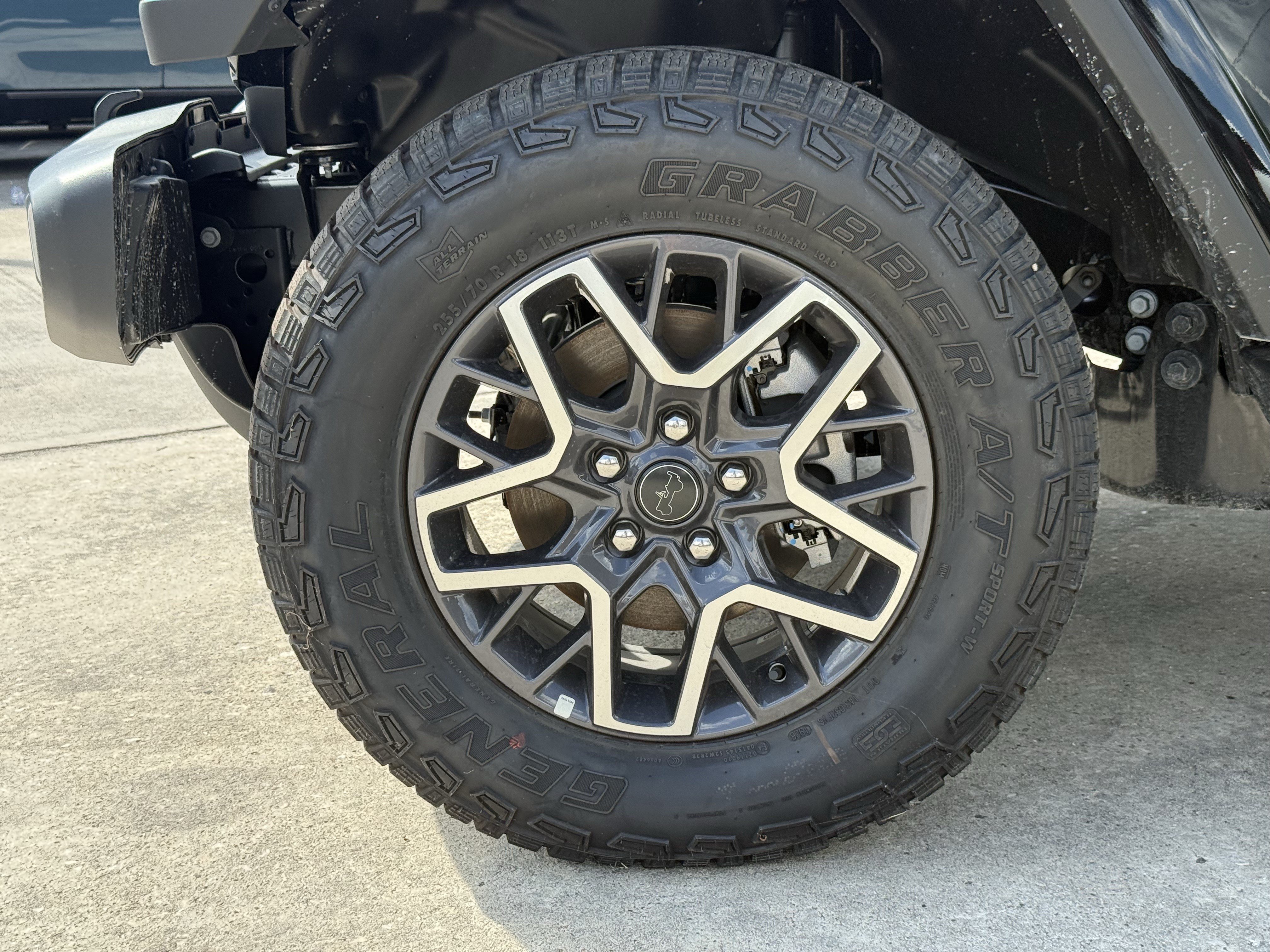 New 2026 Jeep Wrangler Unlimited Sahara AWD/4WD image 9