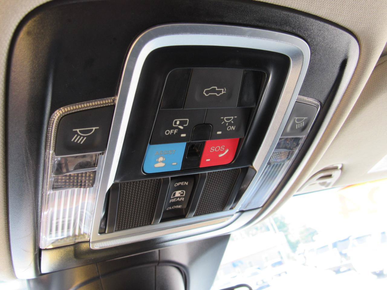 Used 2024 RAM 2500 Laramie w/ Safety Group AWD/4WD image 30
