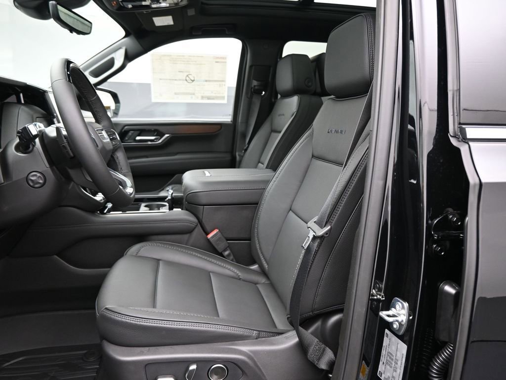 New 2026 GMC Yukon XL Denali image 12