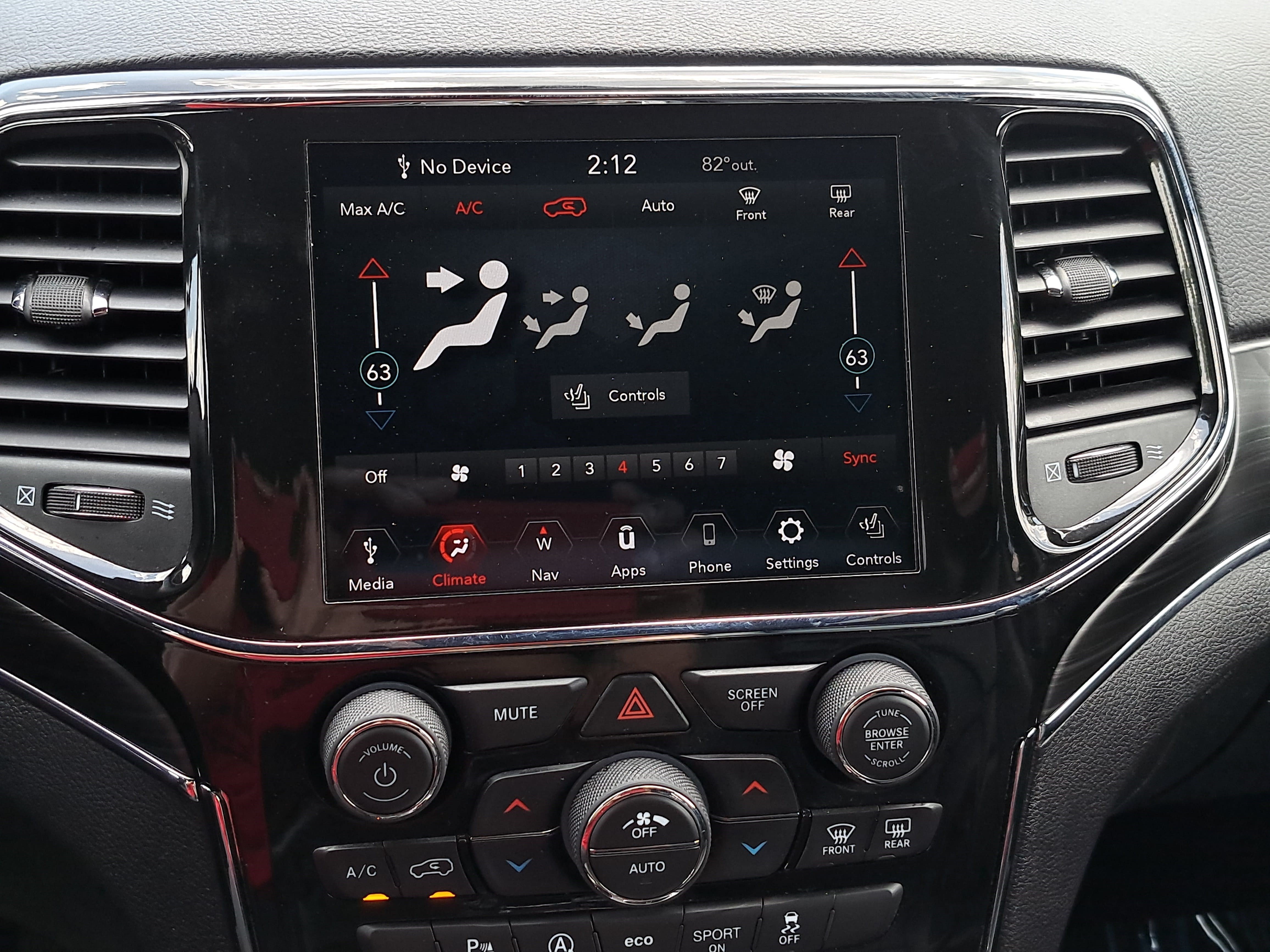 Used 2022 Jeep Grand Cherokee Limited AWD/4WD image 23