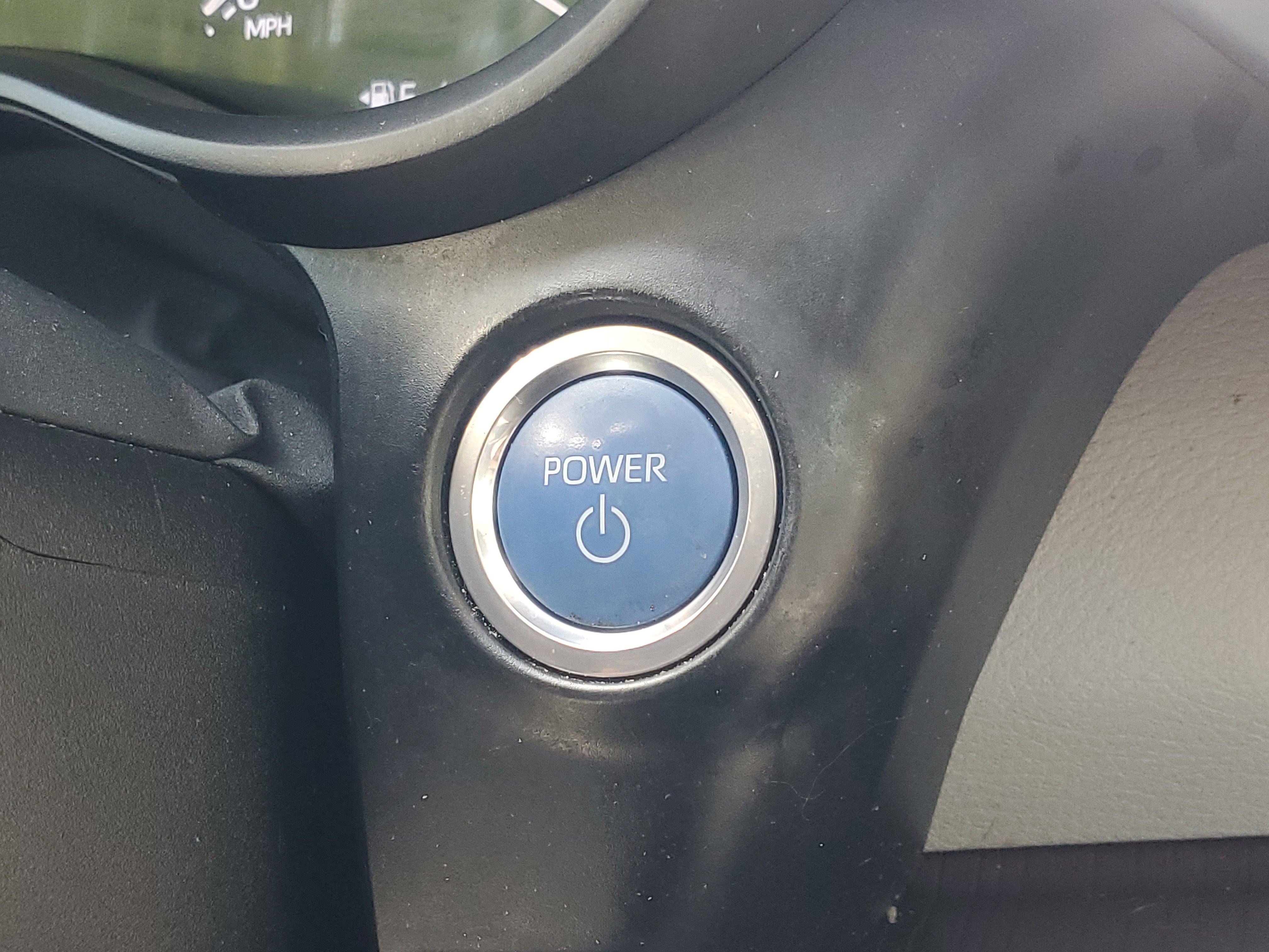 Used 2021 Toyota Sienna LE w/ LE Plus Package FWD image 31