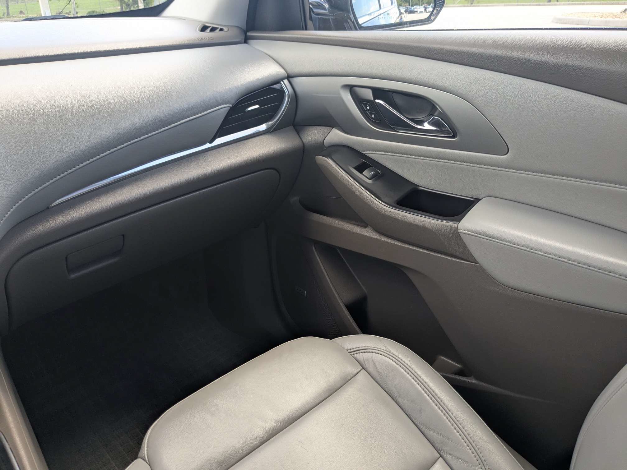 Used 2019 Chevrolet Traverse LT w/ LT Premium Package FWD image 21