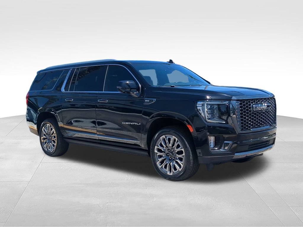 Used 2023 GMC Yukon XL Denali Ultimate AWD/4WD image 2