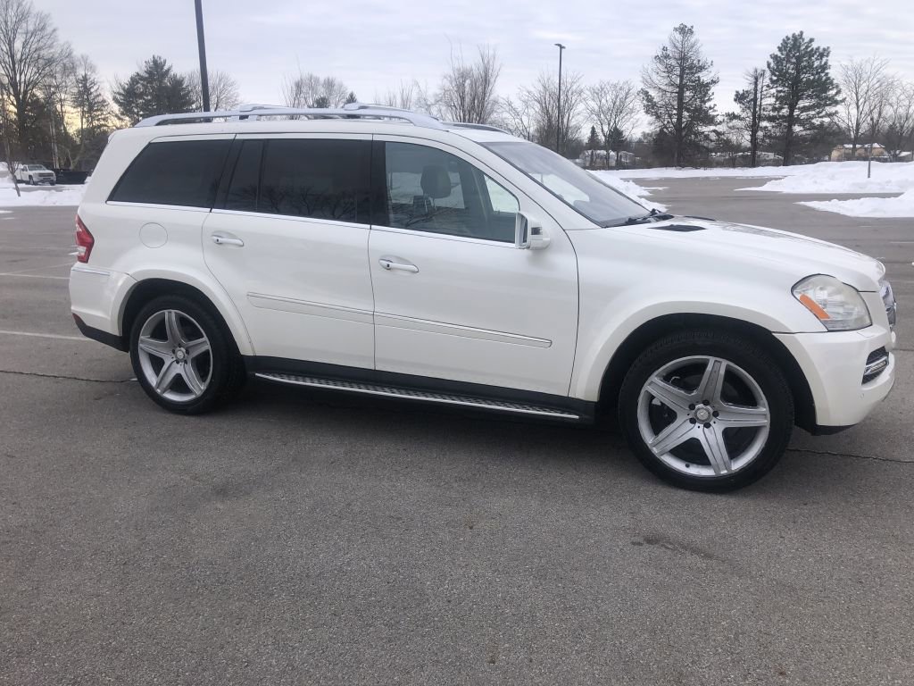 Used 2011 Mercedes-Benz GL 550 4MATIC image 21