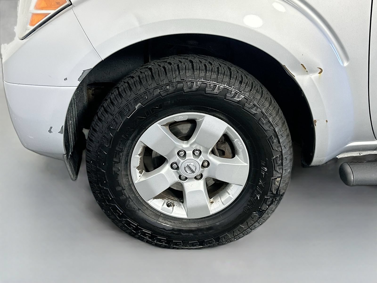 Used 2013 Nissan Frontier SV w/ SV Value Truck Pkg AWD/4WD image 28