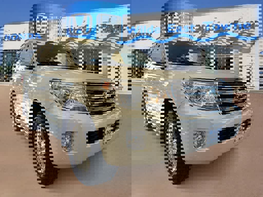 Used 2015 Toyota Land Cruiser image 2