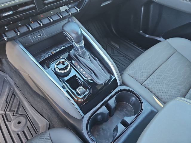 Used 2024 Chevrolet Colorado ZR2 w/ ZR2 Convenience Package III image 27