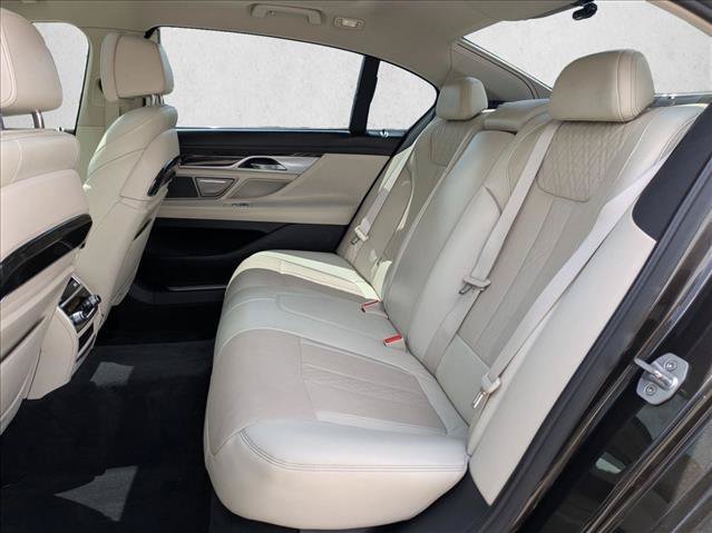 Used 2016 BMW 740i RWD image 21