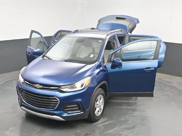 Used 2020 Chevrolet Trax LT w/ Sun & Sound Package AWD/4WD image 49