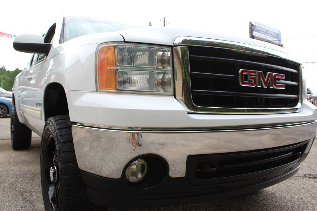 Used 2008 GMC Sierra 1500 SLT w/ SLT Preferred Package image 2